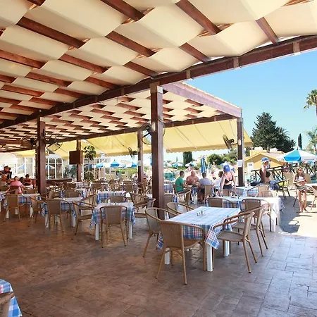 Makronisos Village Apartahotel