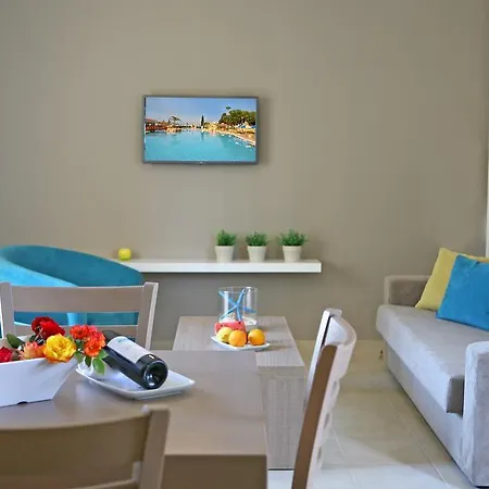 Apartahotel Makronisos Village