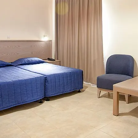 Makronisos Village 4* Ajía Nápa