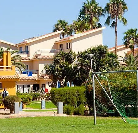 Apartahotel Makronisos Village 3*