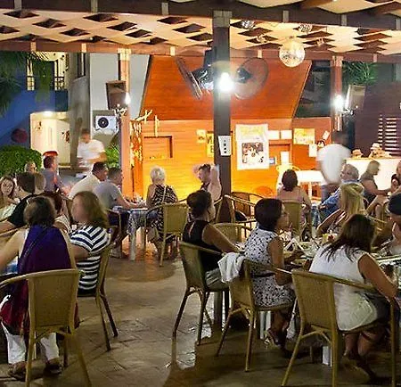 Apartahotel Makronisos Village 3*