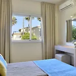 Makronisos Village Hotel apartamentowy