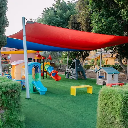 Makronisos Village איה נאפה