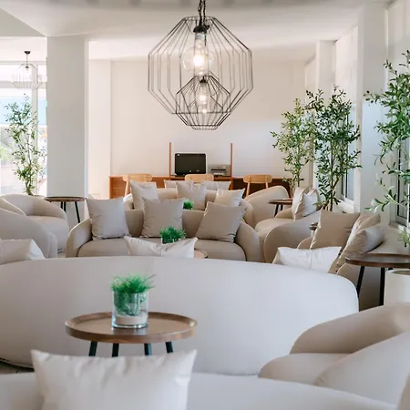 Makronisos Holiday Village Aparthotel