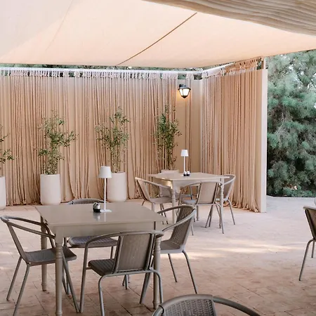 Aparthotel Makronisos Holiday Village