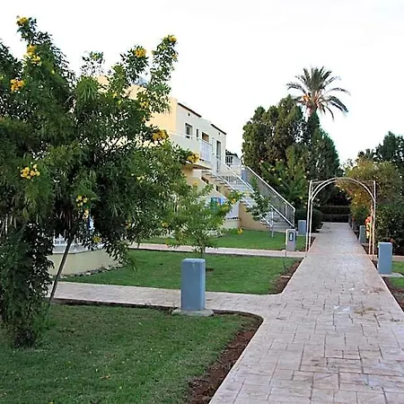 Hotel de apartamente Makronisos Village