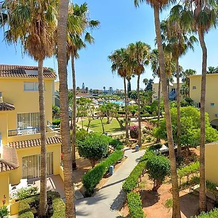 Makronisos Village 4*