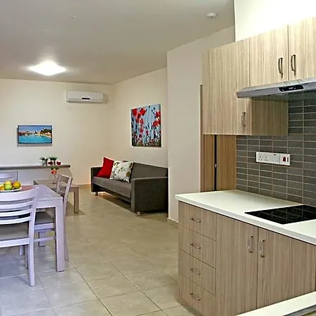 Makronisos Village Hotel de apartamente 4*