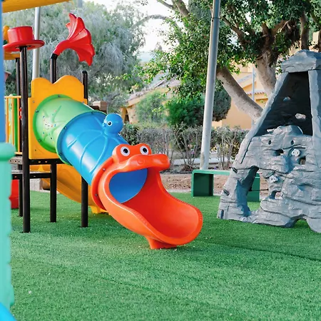 Makronisos Holiday Village 4*