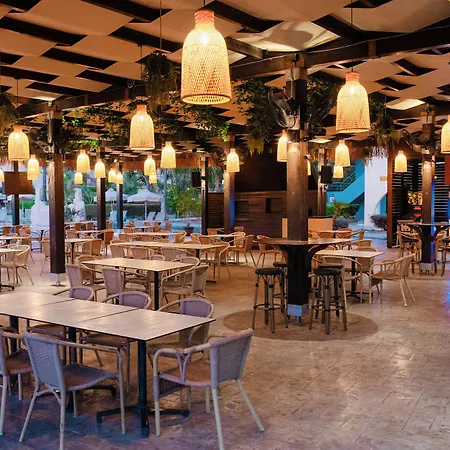 Makronisos Holiday Village 4*