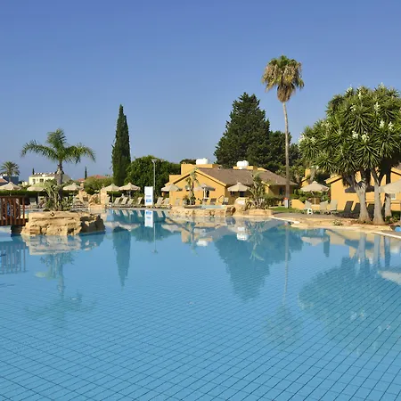 Apartmanhotel Makronisos Holiday Village 4*