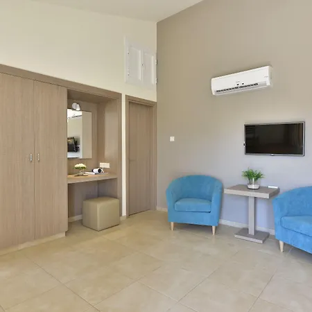 Makronisos Holiday Village Apartmanhotel