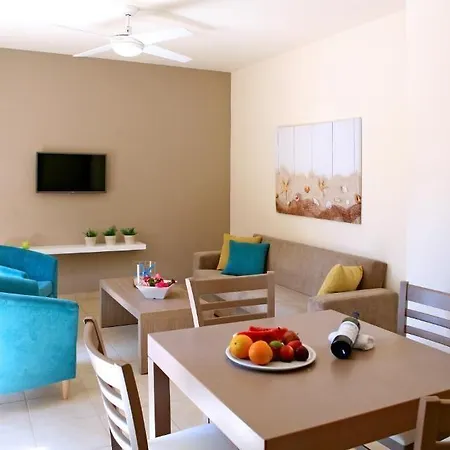 Makronisos Holiday Village Apartmanhotel 4*