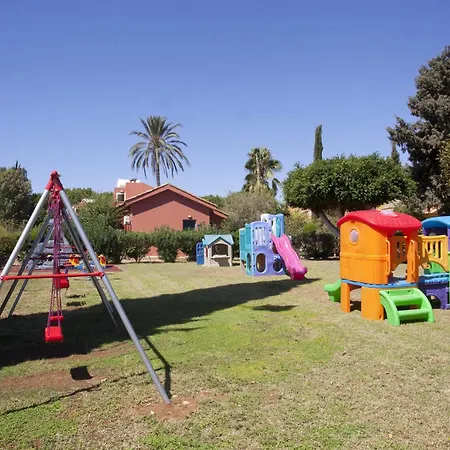 Makronisos Village איה נאפה