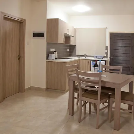 Makronisos Village Apart-hotel 4*