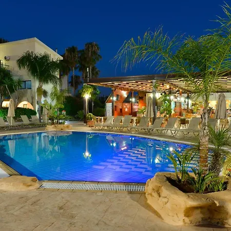 Makronisos Village 4* איה נאפה