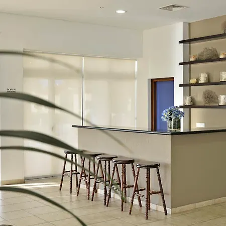 Makronisos Village 4*