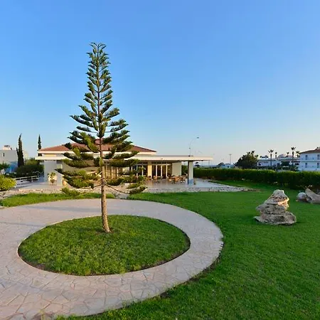 Makronisos Holiday Village Ajía Nápa