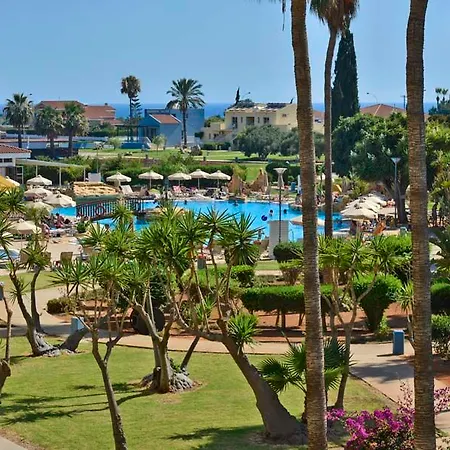 Makronisos Holiday Village 4*