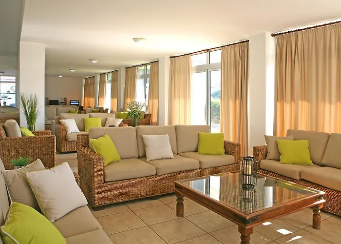 Makronisos Village Lägenhetshotell