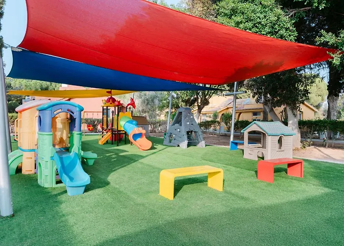 Makronisos Village 4*